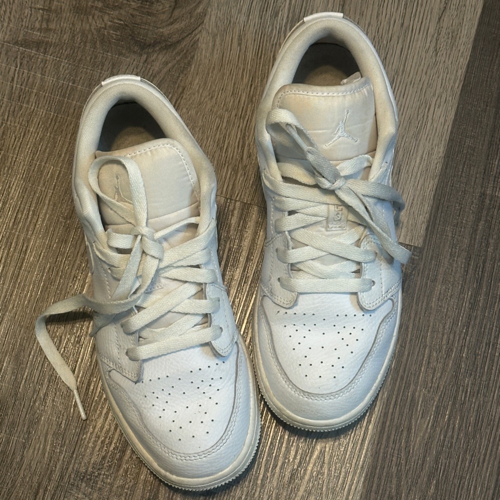 Jordan White Sneakers